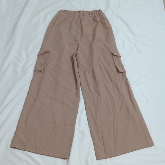 NWT Cupshe Elastic Waist Wide Leg Cargo Pants, Color Tan Size S - Picture 6 of 16